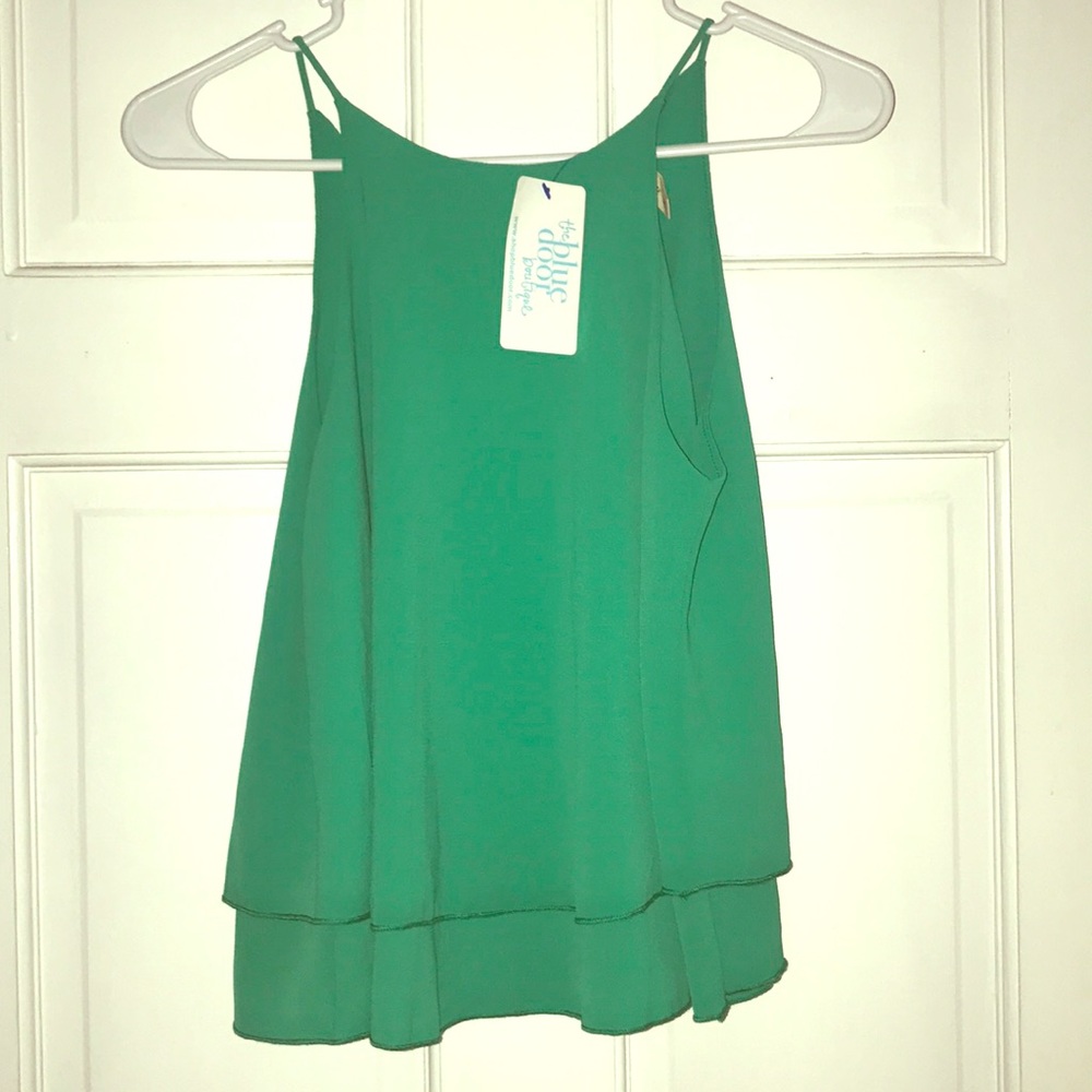 Blue door boutique kelly green tank NWT